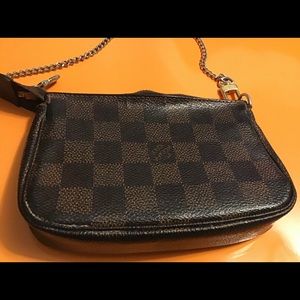 Louis Vuitton mini poch. acc. damier